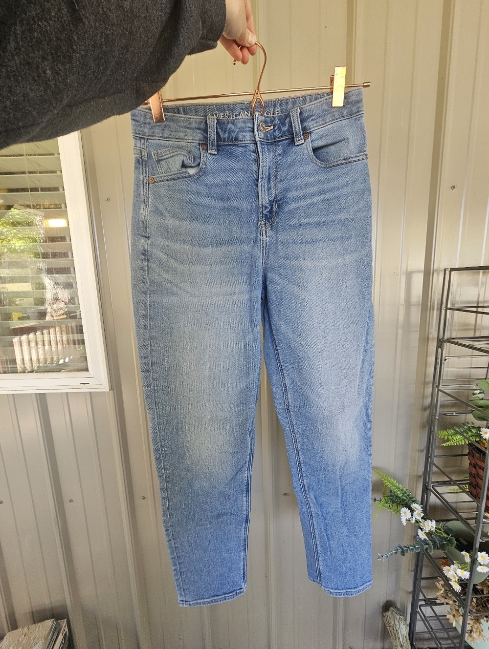 American Eagle Women’s High-Rise Light Blue Mom Jeans